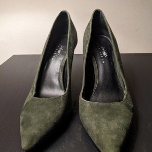 Lord & Taylor 424 Fifth Green Women's Suede Pointed Pump